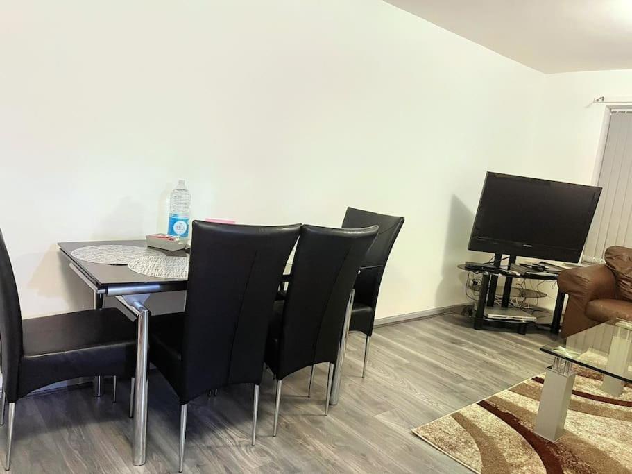 Lovely 3 Bed Ground Floor Apartment Near Qe Hospital Harborne Birmingham New Exteriör bild