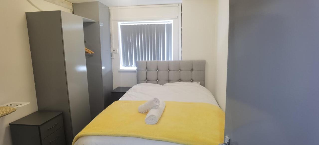 Lovely 3 Bed Ground Floor Apartment Near Qe Hospital Harborne Birmingham New Exteriör bild