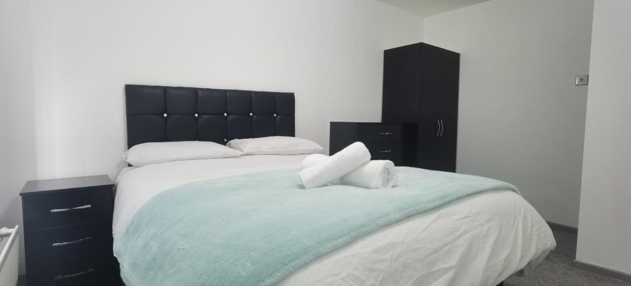 Lovely 3 Bed Ground Floor Apartment Near Qe Hospital Harborne Birmingham New Exteriör bild